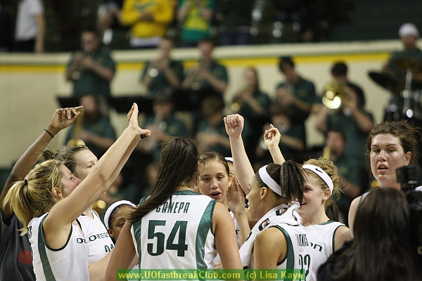 UO Ducks win 95 - 66.